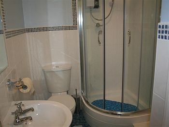 Crossways & Sea View Holiday Apartments Торки Экстерьер фото